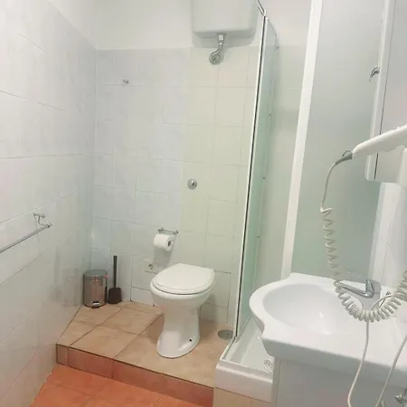 Casa Felice A Piazza Zama Rome