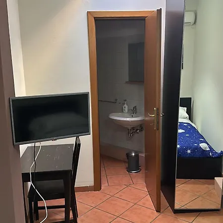 Casa Felice A Piazza Zama ゲストハウス 4*